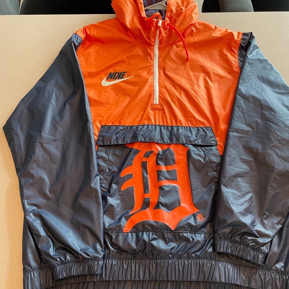 NIKE Detroit Tigers wind breaker/ rain coat - Picture 4 of 6